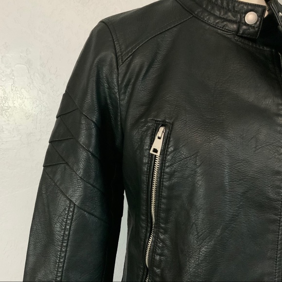 Levi’s Black Faux Leather Moto Jacket - Picture 3 of 7